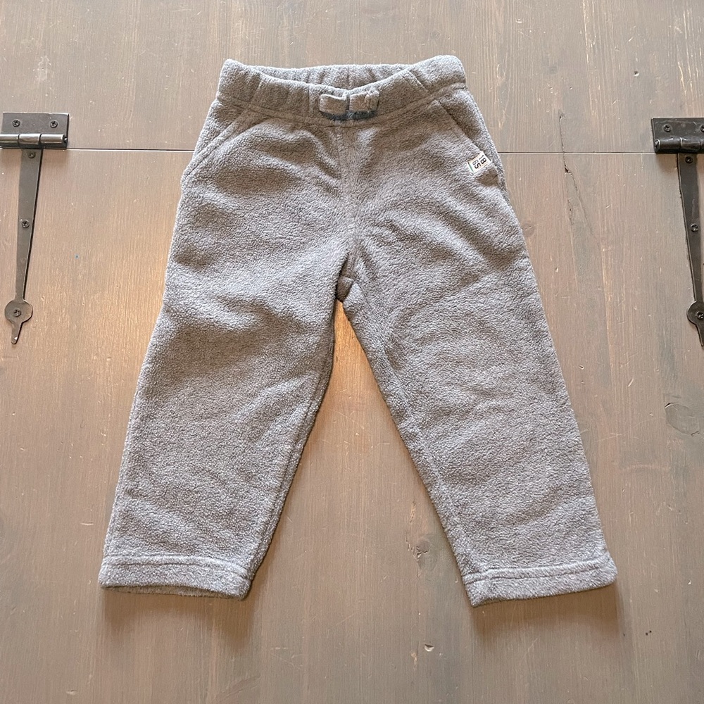 4/$15🌸 18M Carter’s Gray Sweatpants